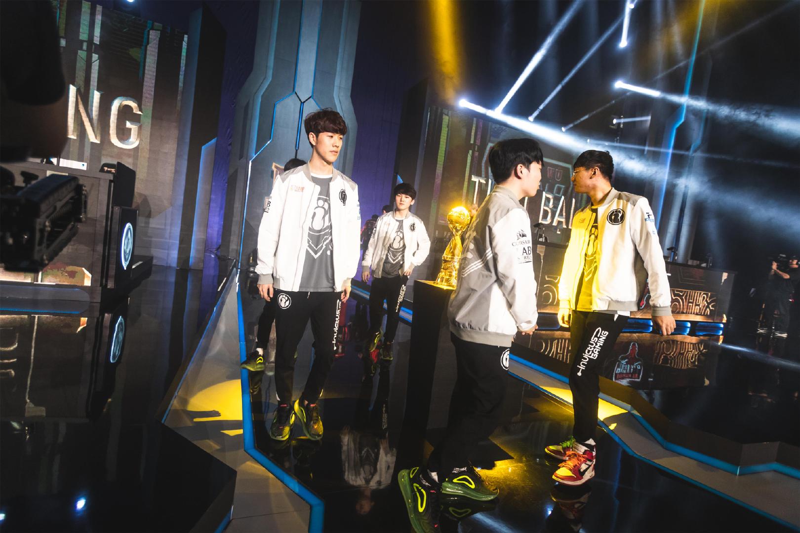 2024 Demacia 杯参赛名单： Bilibili Gaming ， Top Esports ， LNG Esports ， Weibo Gaming 将直接进入淘汰赛阶段